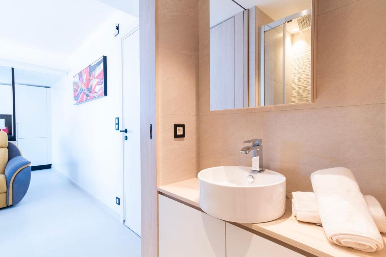 1-br Sea View Terrace & Parking